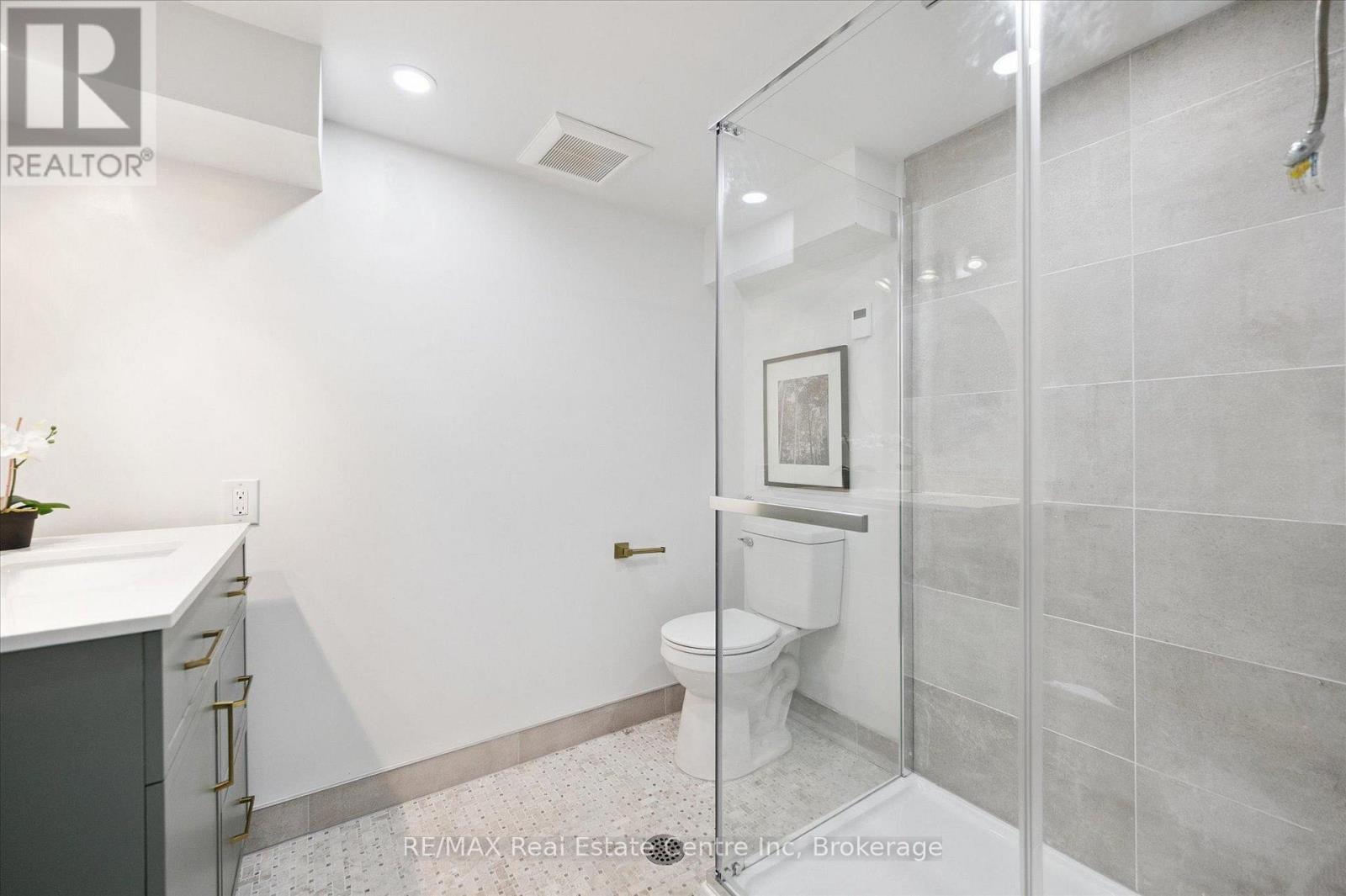 68 Spruce Street, Cambridge, Ontario  N1R 4K3 - Photo 16 - X12429343