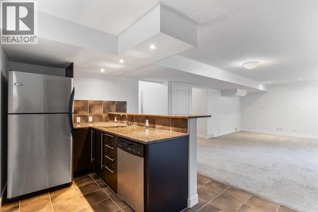 68 Elmont Court Sw, Calgary, Alberta  T3H 5Z8 - Photo 42 - A2246175