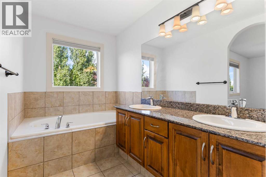68 Elmont Court Sw, Calgary, Alberta  T3H 5Z8 - Photo 26 - A2246175