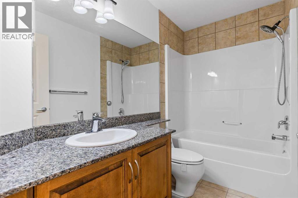 68 Elmont Court Sw, Calgary, Alberta  T3H 5Z8 - Photo 31 - A2246175