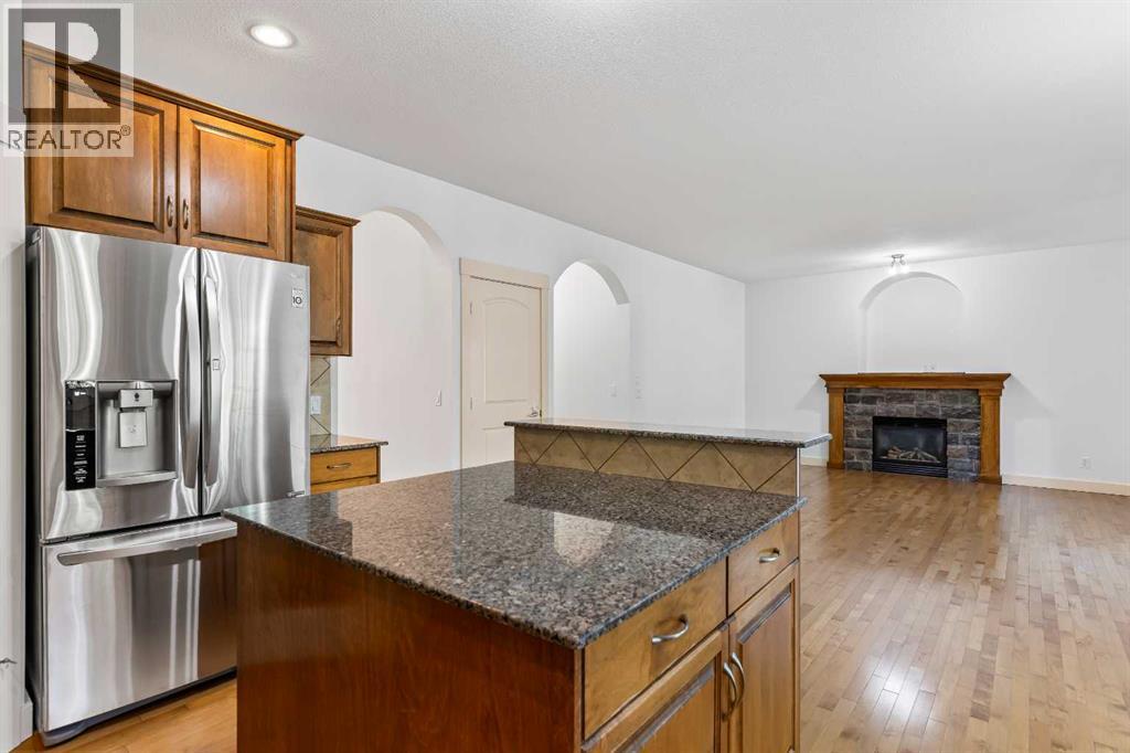 68 Elmont Court Sw, Calgary, Alberta  T3H 5Z8 - Photo 13 - A2246175