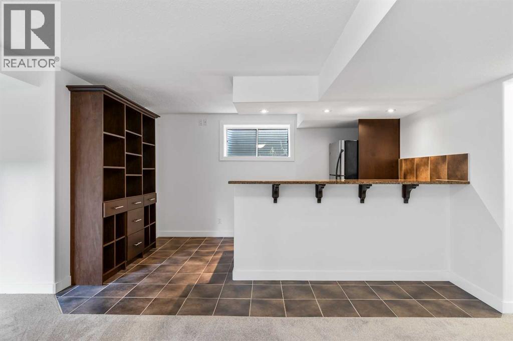 68 Elmont Court Sw, Calgary, Alberta  T3H 5Z8 - Photo 41 - A2246175
