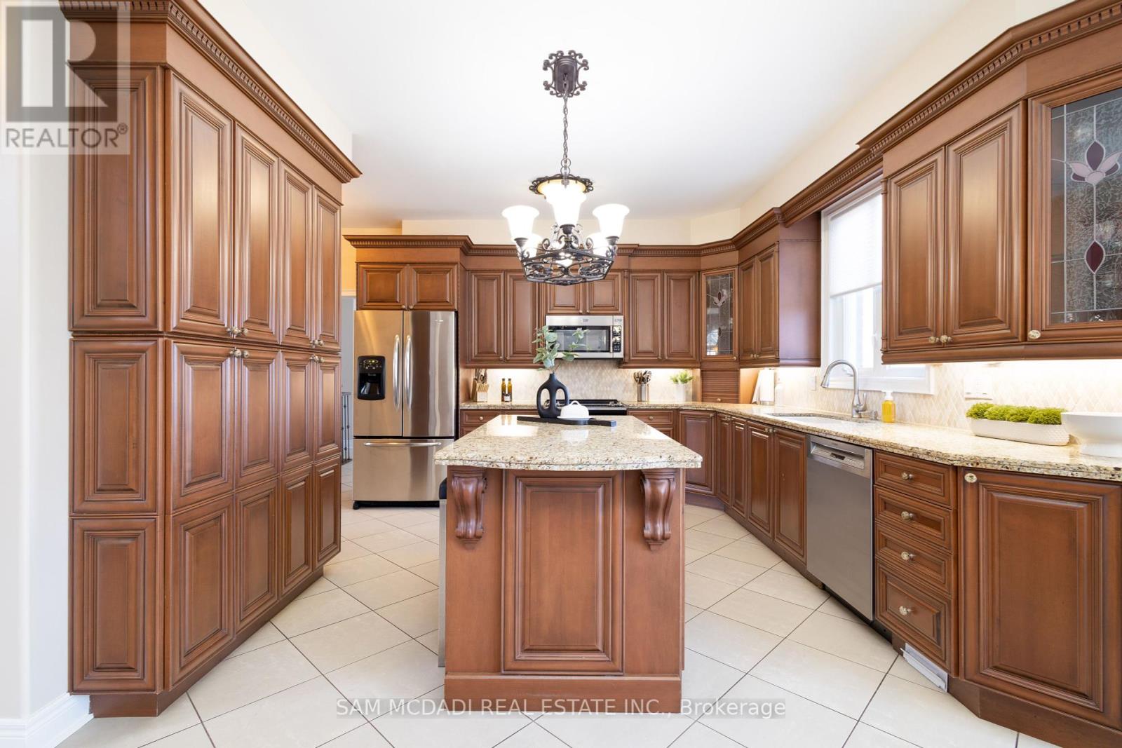 11170 Menzies Court, Milton, Ontario  L0P 1B0 - Photo 11 - W12429274