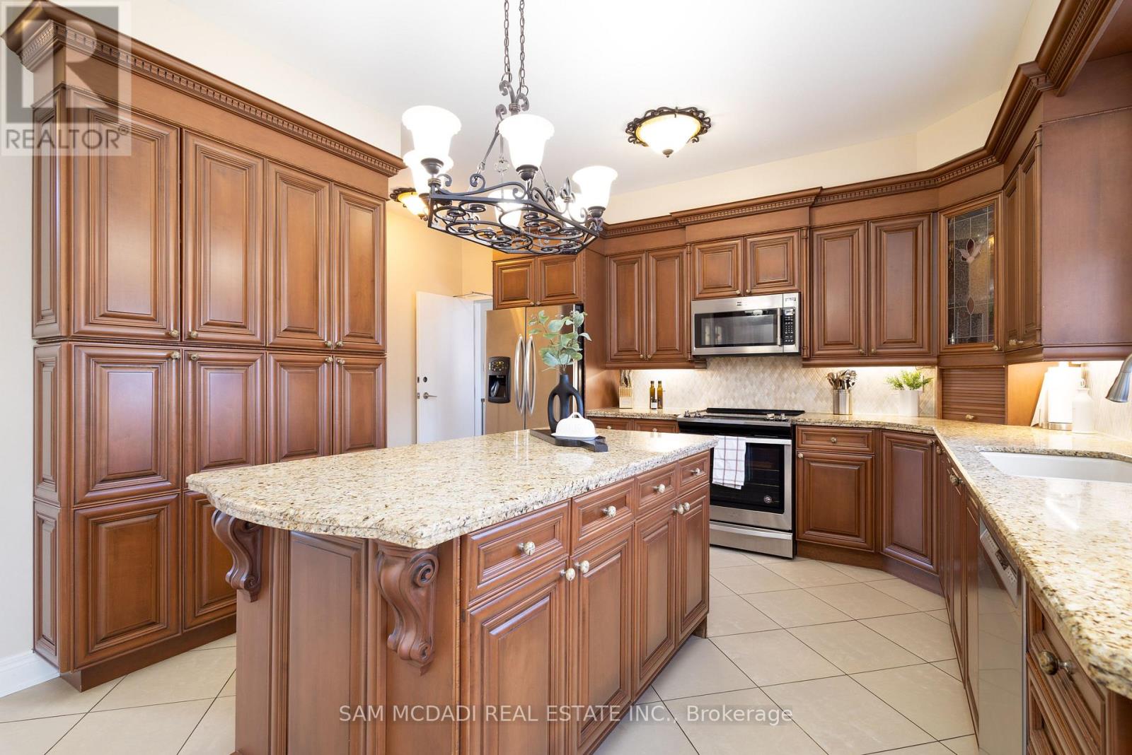 11170 Menzies Court, Milton, Ontario  L0P 1B0 - Photo 12 - W12429274