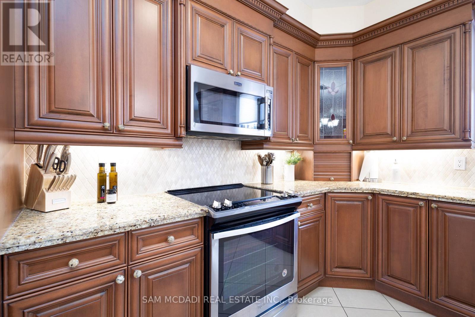 11170 Menzies Court, Milton, Ontario  L0P 1B0 - Photo 13 - W12429274