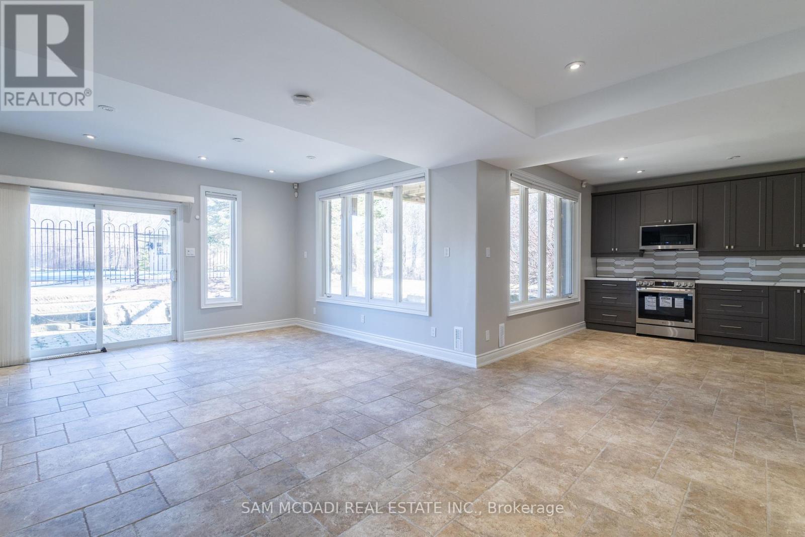 11170 Menzies Court, Milton, Ontario  L0P 1B0 - Photo 31 - W12429274