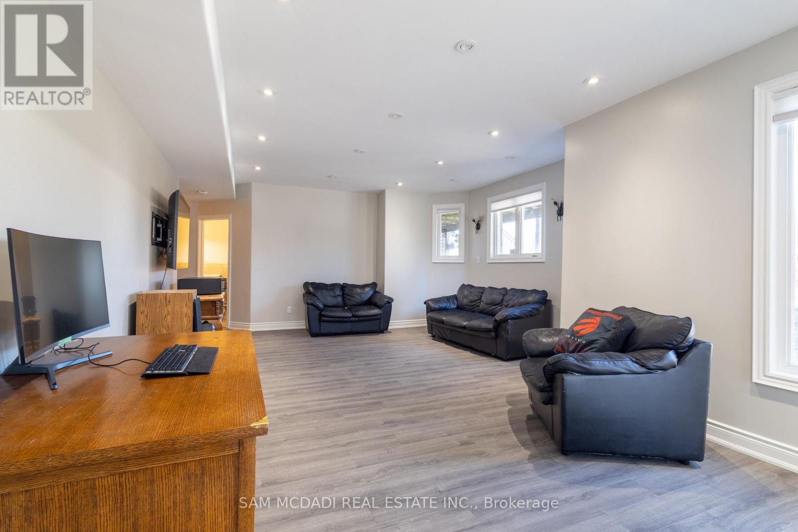 11170 Menzies Court, Milton, Ontario  L0P 1B0 - Photo 32 - W12429274