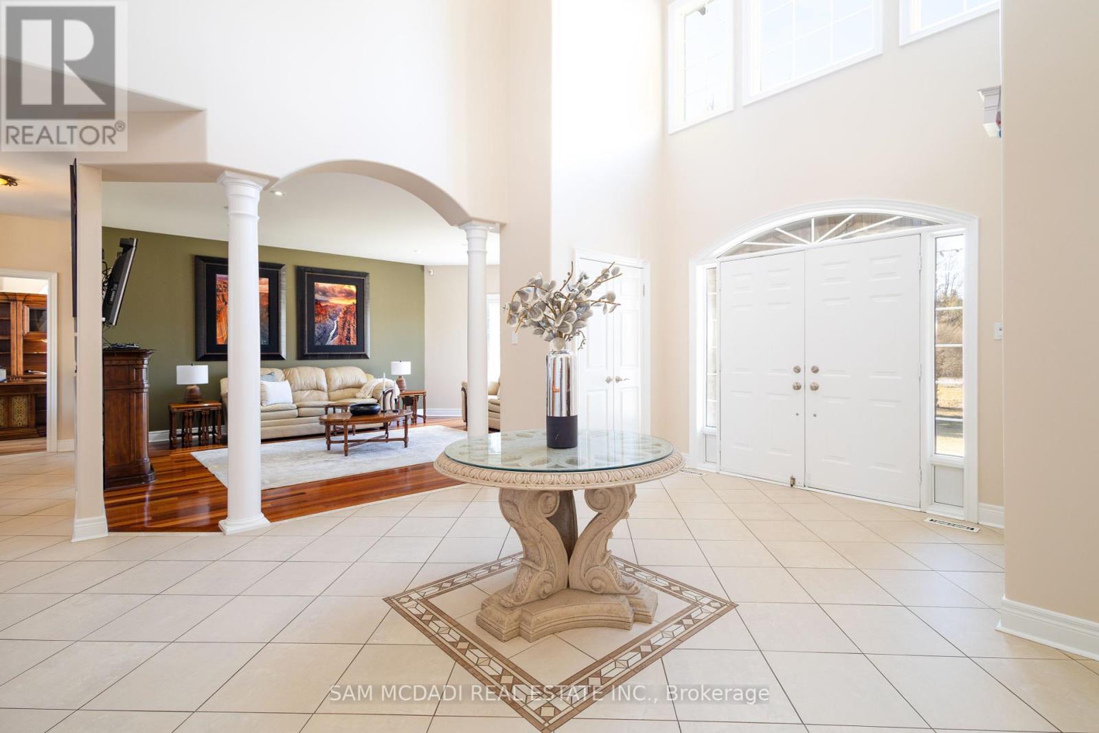 11170 Menzies Court, Milton, Ontario  L0P 1B0 - Photo 4 - W12429274