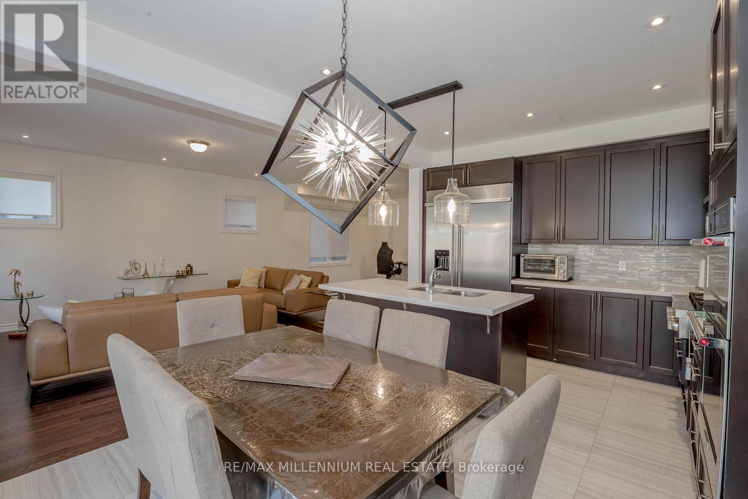 639 Bearberry Place, Milton, Ontario  L9E 1V2 - Photo 10 - W12429305
