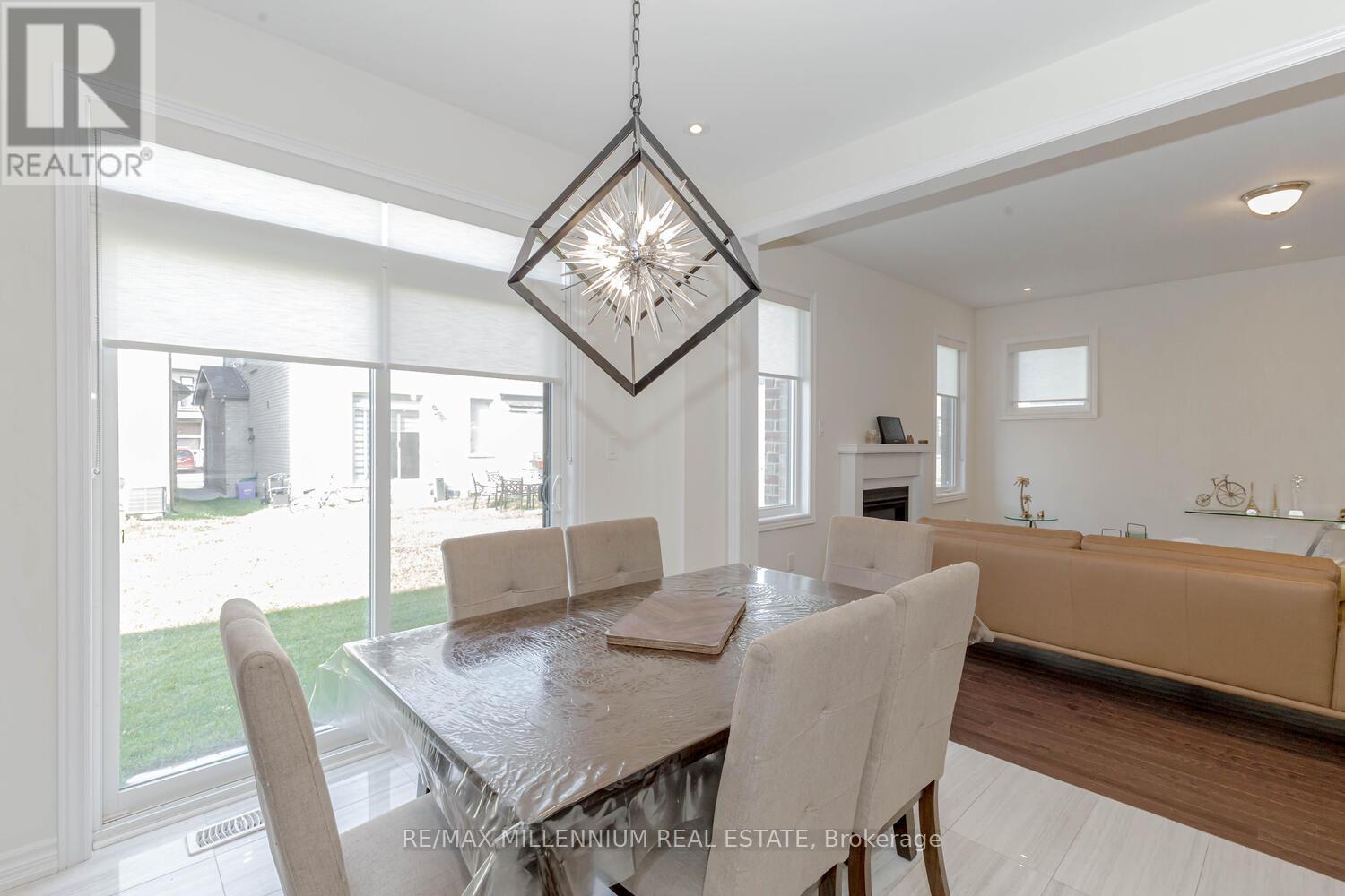 639 Bearberry Place, Milton, Ontario  L9E 1V2 - Photo 11 - W12429305