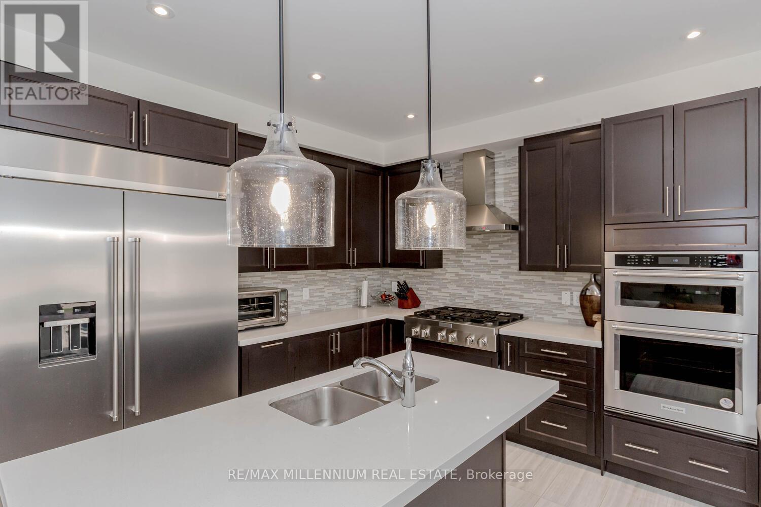 639 Bearberry Place, Milton, Ontario  L9E 1V2 - Photo 12 - W12429305