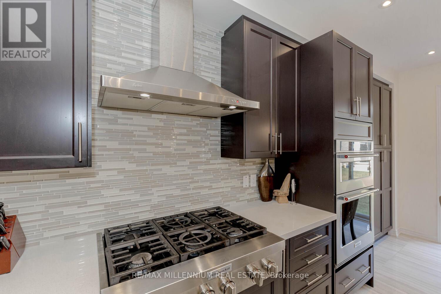 639 Bearberry Place, Milton, Ontario  L9E 1V2 - Photo 14 - W12429305