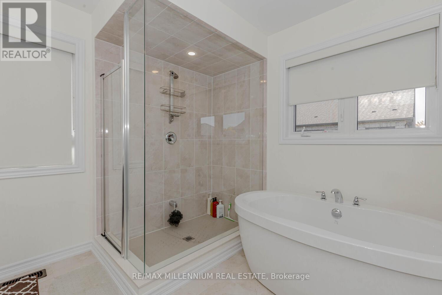 639 Bearberry Place, Milton, Ontario  L9E 1V2 - Photo 23 - W12429305