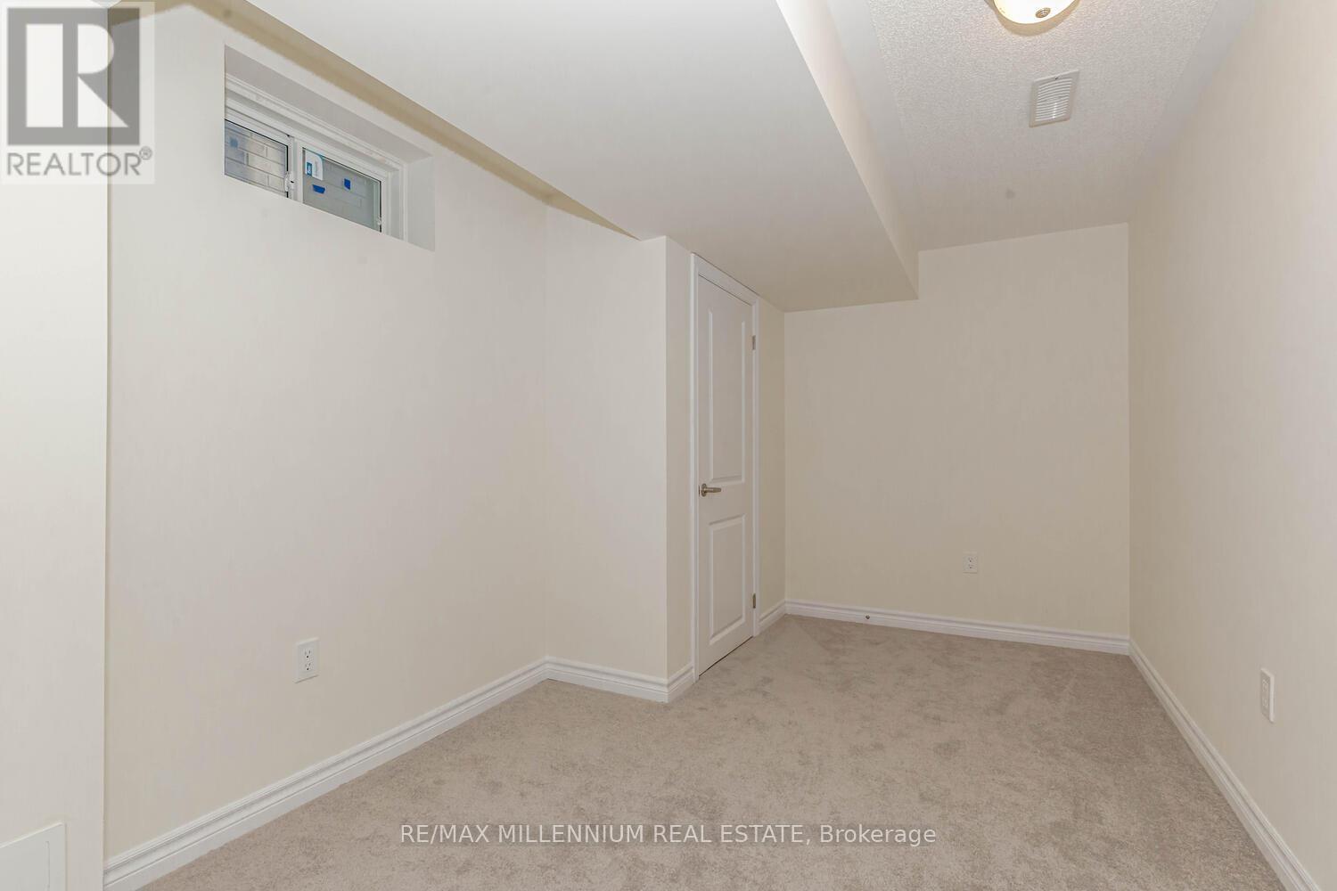 639 Bearberry Place, Milton, Ontario  L9E 1V2 - Photo 37 - W12429305