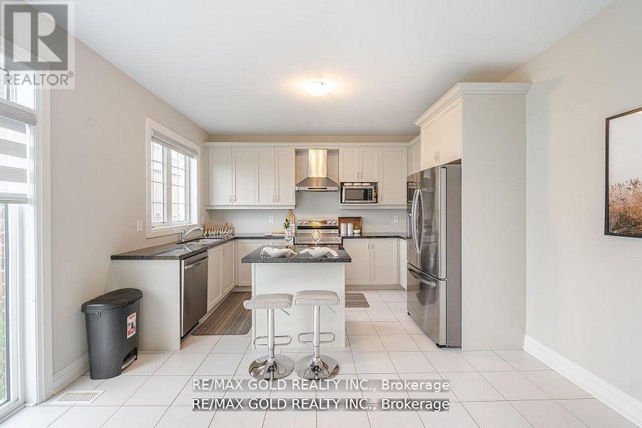 50 Donald Stewart Road, Brampton, Ontario  L7A 5J1 - Photo 15 - W12429314