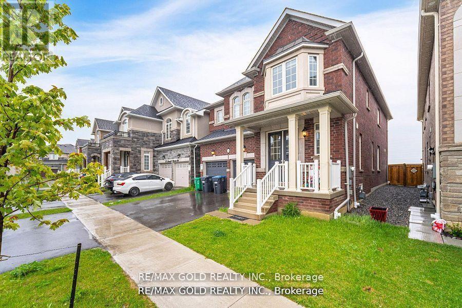 50 Donald Stewart Road, Brampton, Ontario  L7A 5J1 - Photo 2 - W12429314