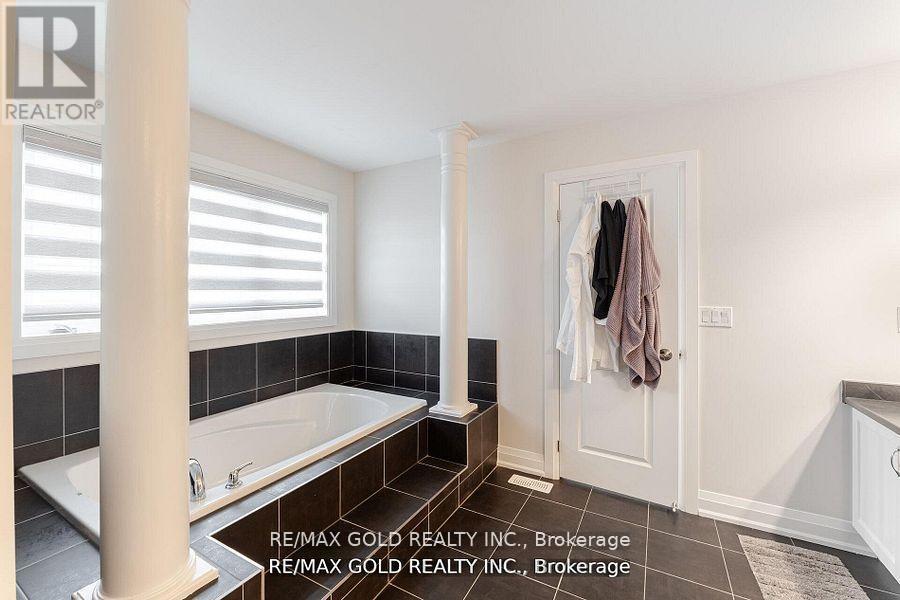 50 Donald Stewart Road, Brampton, Ontario  L7A 5J1 - Photo 31 - W12429314