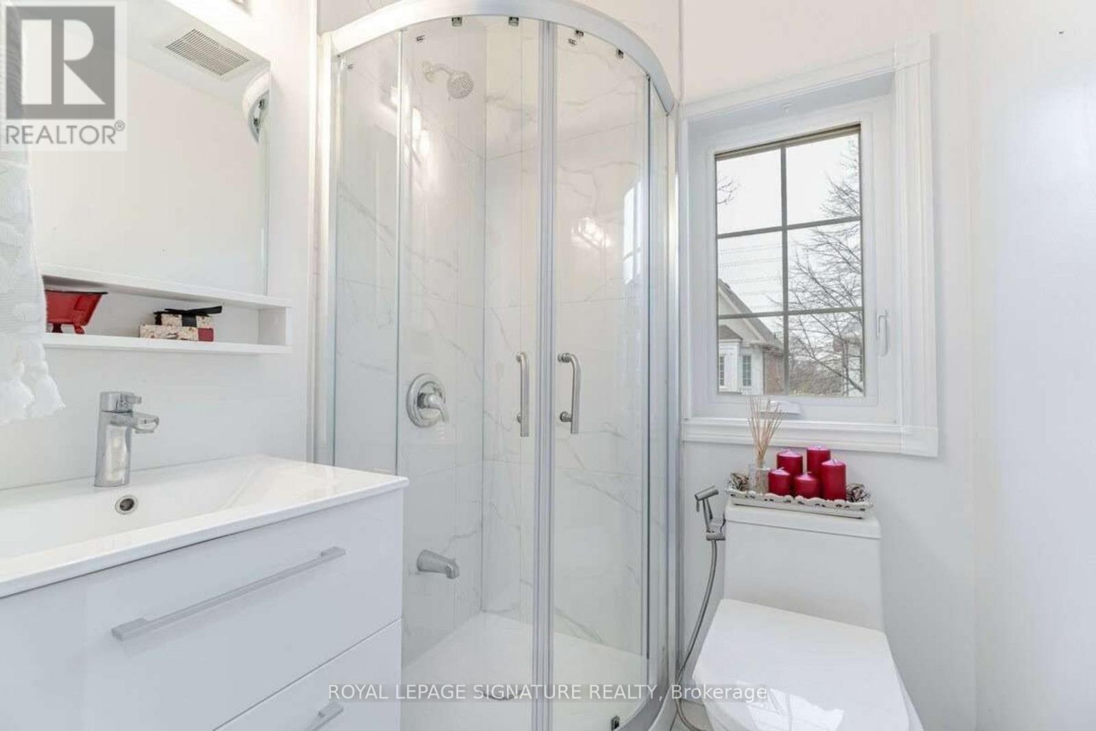 45 - 1591 South Parade Court, Mississauga, Ontario  L5M 6G1 - Photo 11 - W12429320