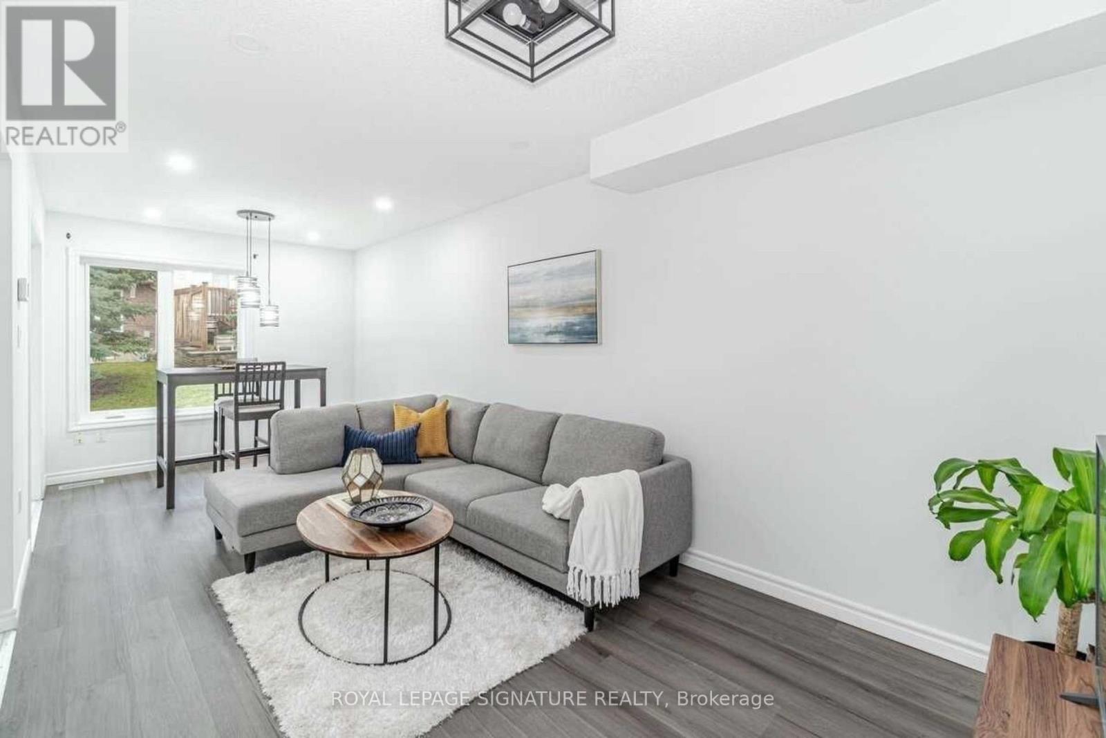 45 - 1591 South Parade Court, Mississauga, Ontario  L5M 6G1 - Photo 4 - W12429320