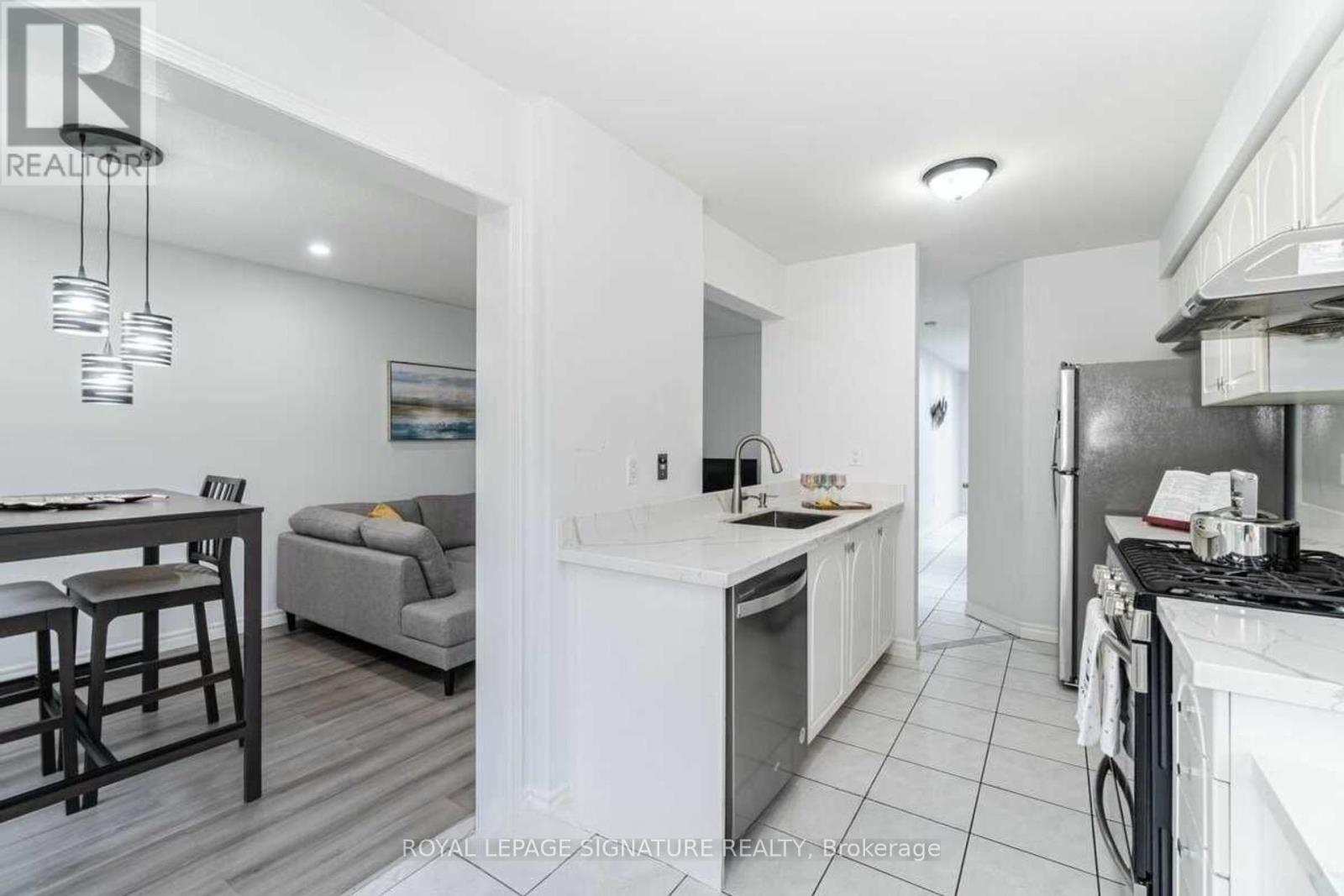 45 - 1591 South Parade Court, Mississauga, Ontario  L5M 6G1 - Photo 7 - W12429320