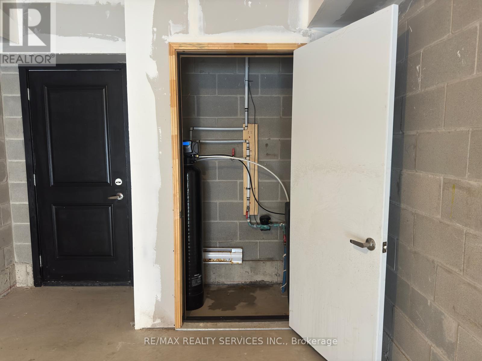 63 - 2 Willow Street, Brant, Ontario  N2L 0C2 - Photo 20 - X12429280