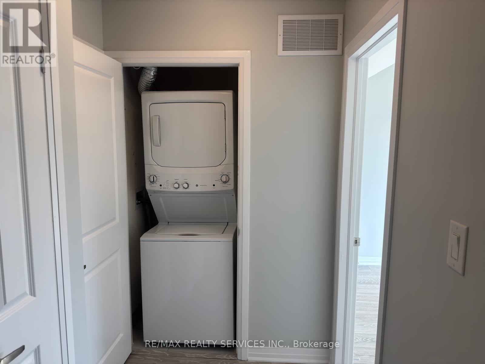 63 - 2 Willow Street, Brant, Ontario  N2L 0C2 - Photo 24 - X12429280