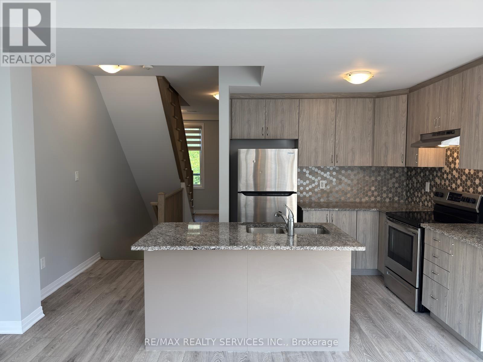 63 - 2 Willow Street, Brant, Ontario  N2L 0C2 - Photo 4 - X12429280