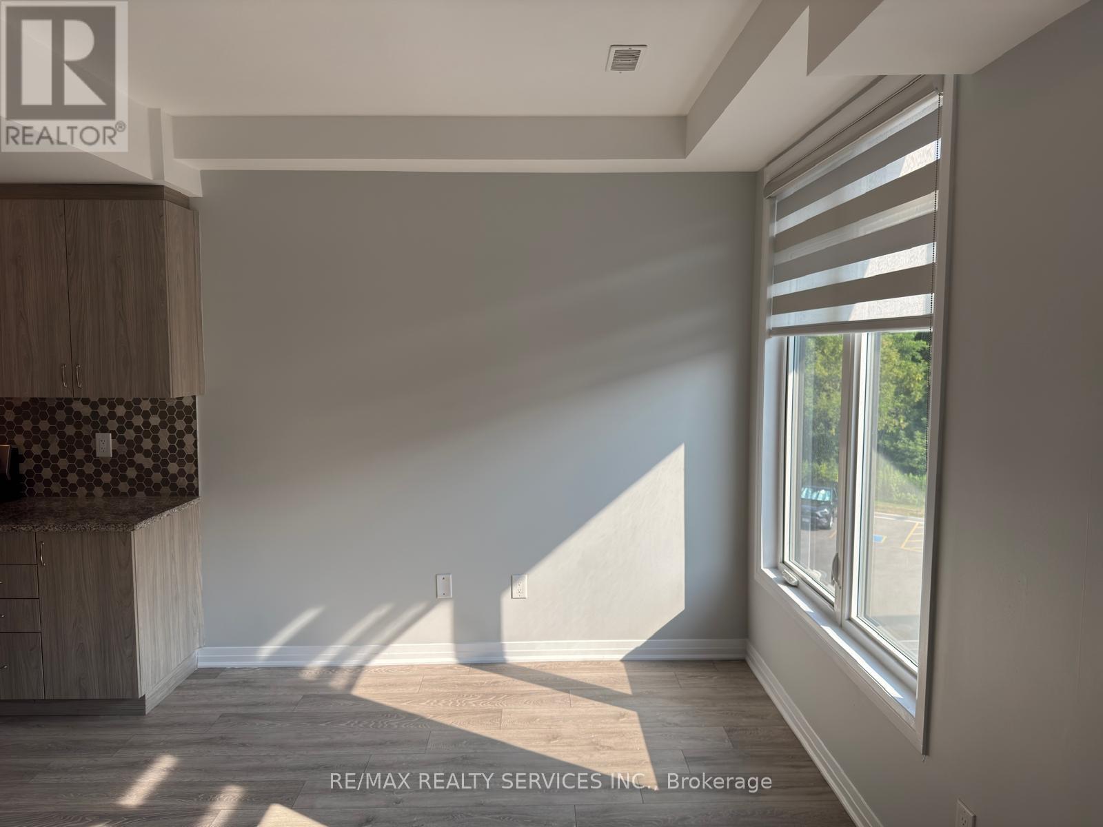 63 - 2 Willow Street, Brant, Ontario  N2L 0C2 - Photo 7 - X12429280