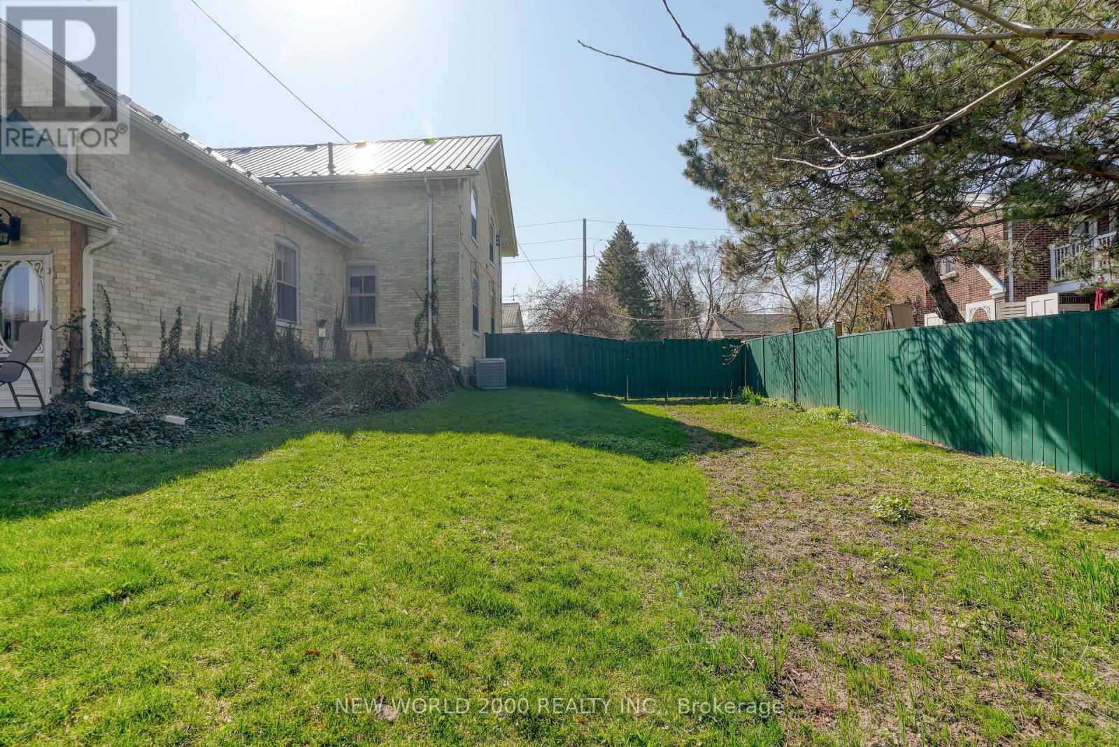 1324 King Street, Woolwich, Ontario  N0B 2N0 - Photo 35 - X12429300