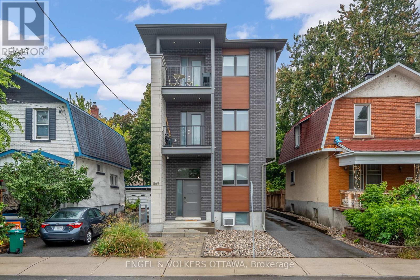 4 - 569 MCLEOD STREET, Ottawa, Ontario
