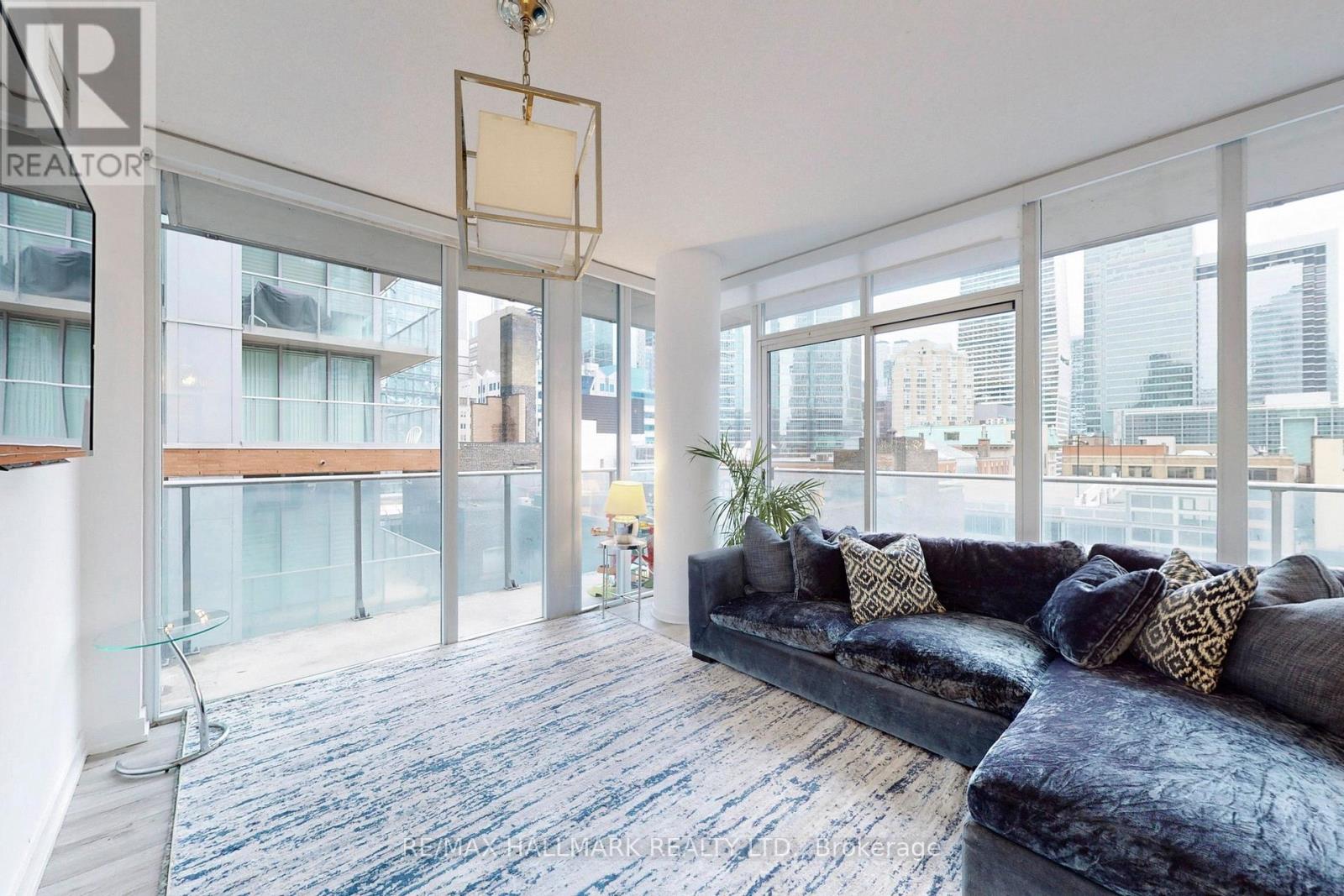 818 - 21 Nelson Street, Toronto, Ontario  M5V 3H9 - Photo 6 - C12429345