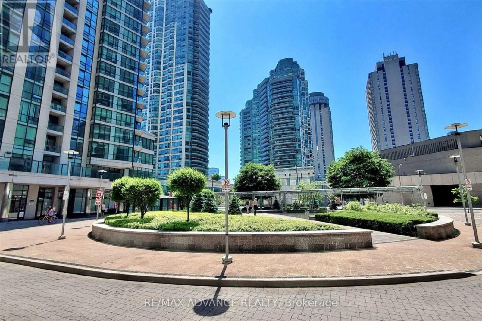 2109 - 18 Harbour Street, Toronto, Ontario  M5J 2Z6 - Photo 5 - C12429372