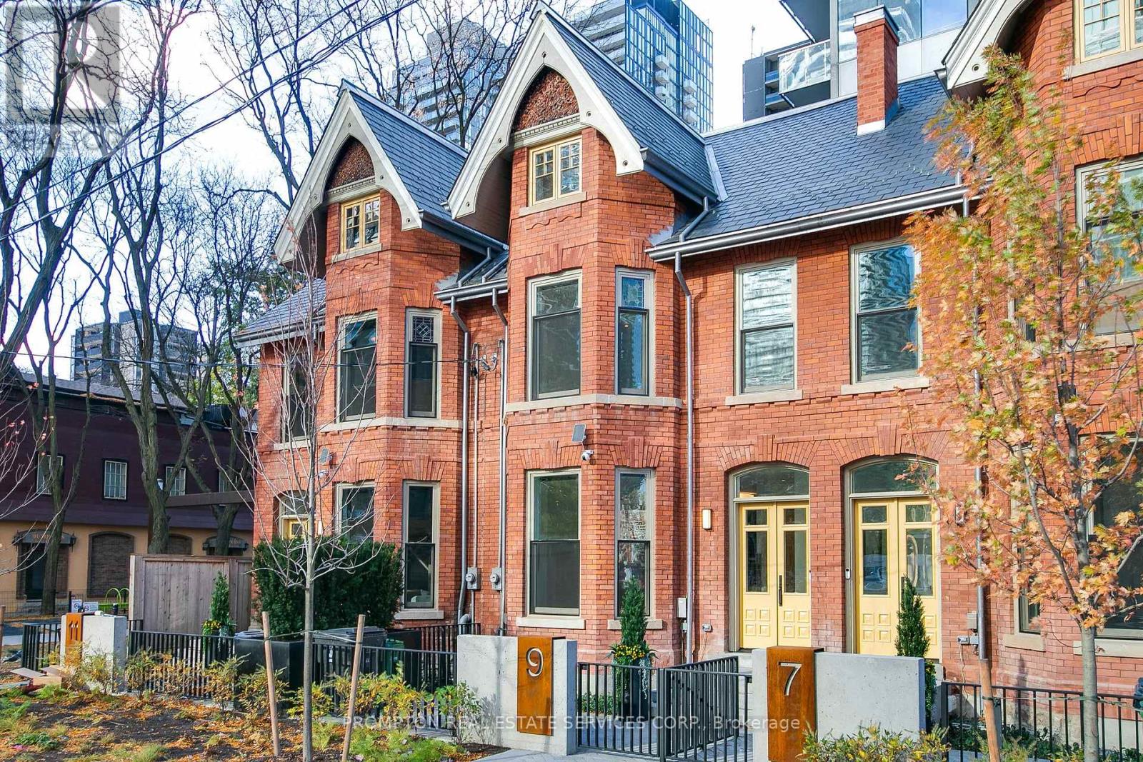 9 Gloucester Street, Toronto, Ontario  M4Y 1L8 - Photo 2 - C12429376