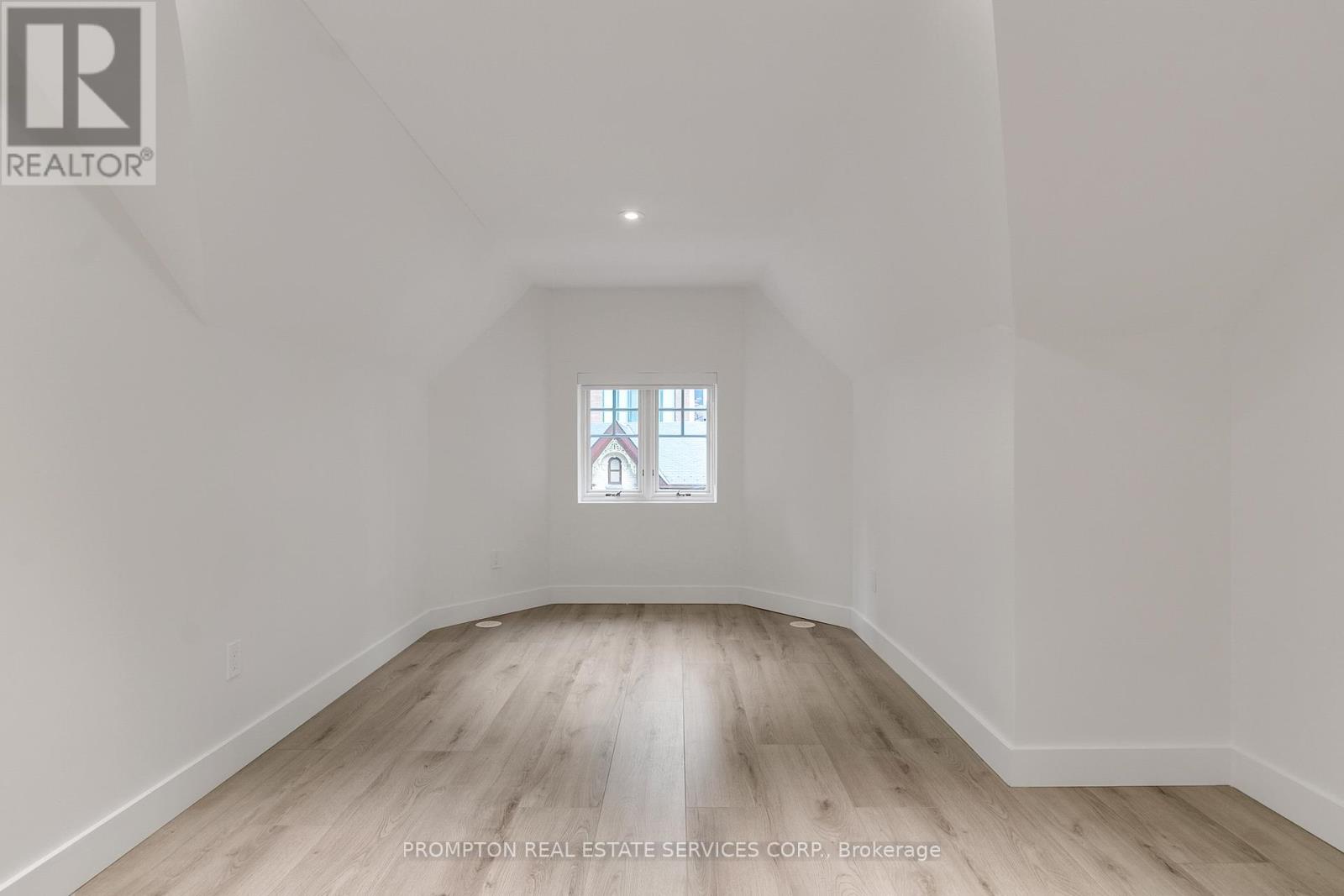 9 Gloucester Street, Toronto, Ontario  M4Y 1L8 - Photo 31 - C12429376