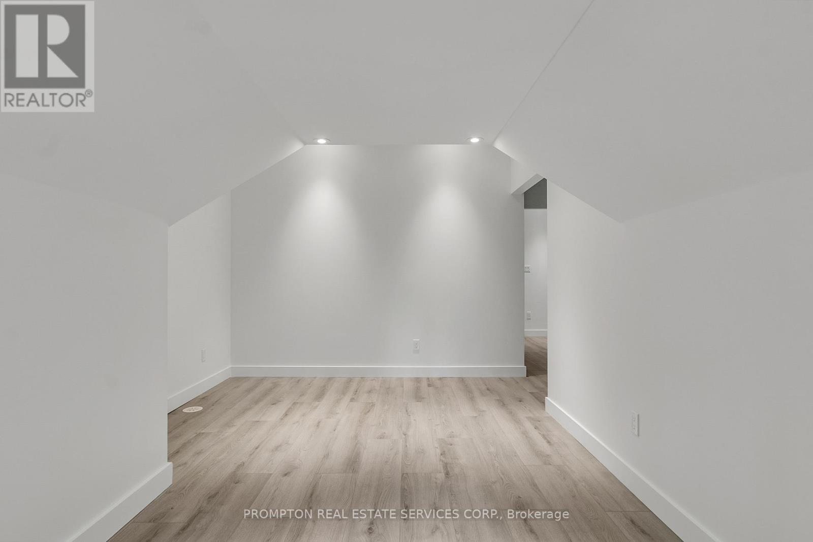 9 Gloucester Street, Toronto, Ontario  M4Y 1L8 - Photo 33 - C12429376