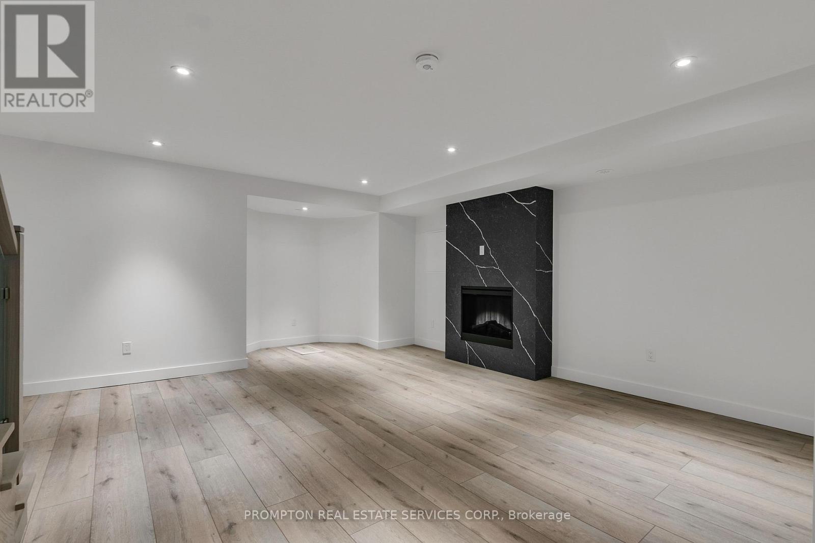 9 Gloucester Street, Toronto, Ontario  M4Y 1L8 - Photo 42 - C12429376