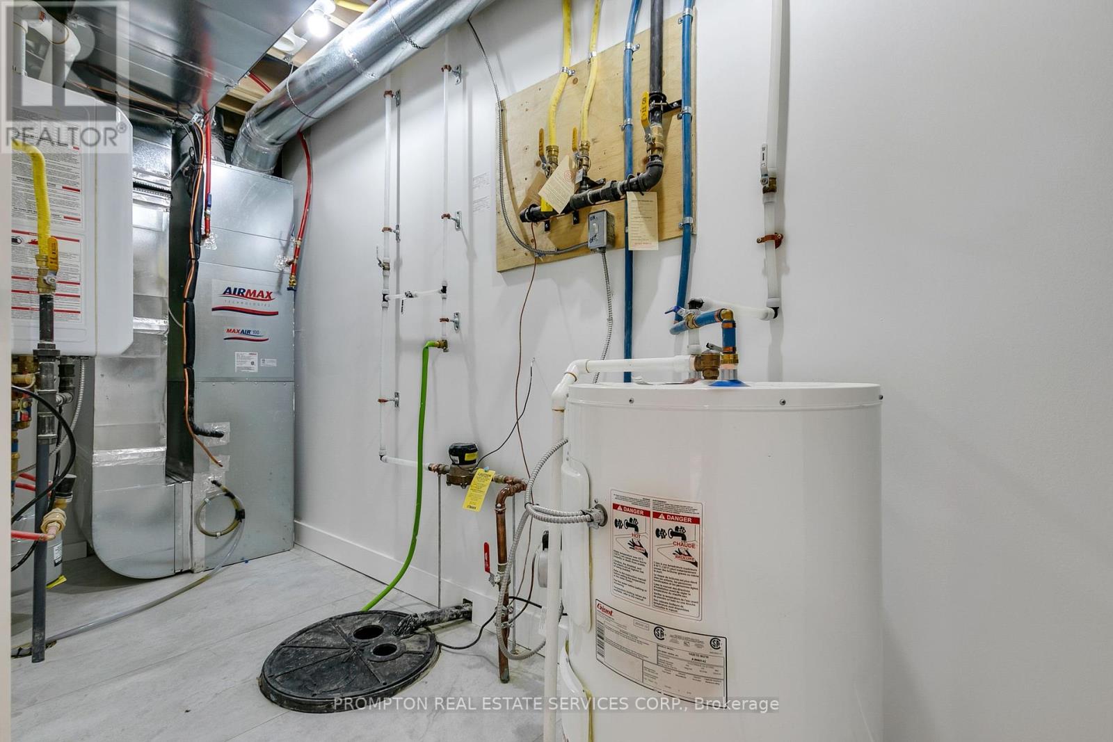 9 Gloucester Street, Toronto, Ontario  M4Y 1L8 - Photo 45 - C12429376