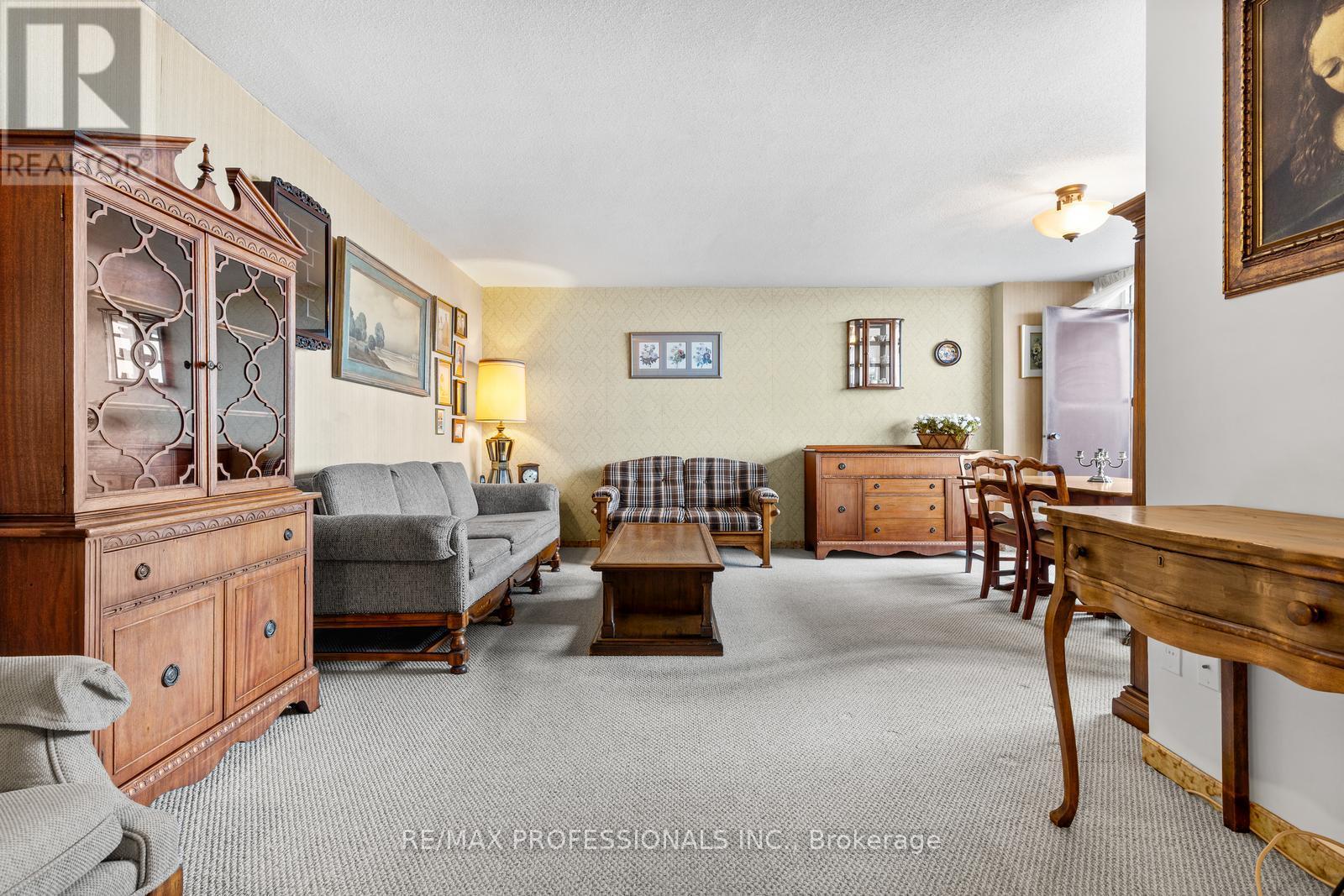 1704 - 180 Markham Road, Toronto, Ontario  M1M 2Z9 - Photo 3 - E12429360
