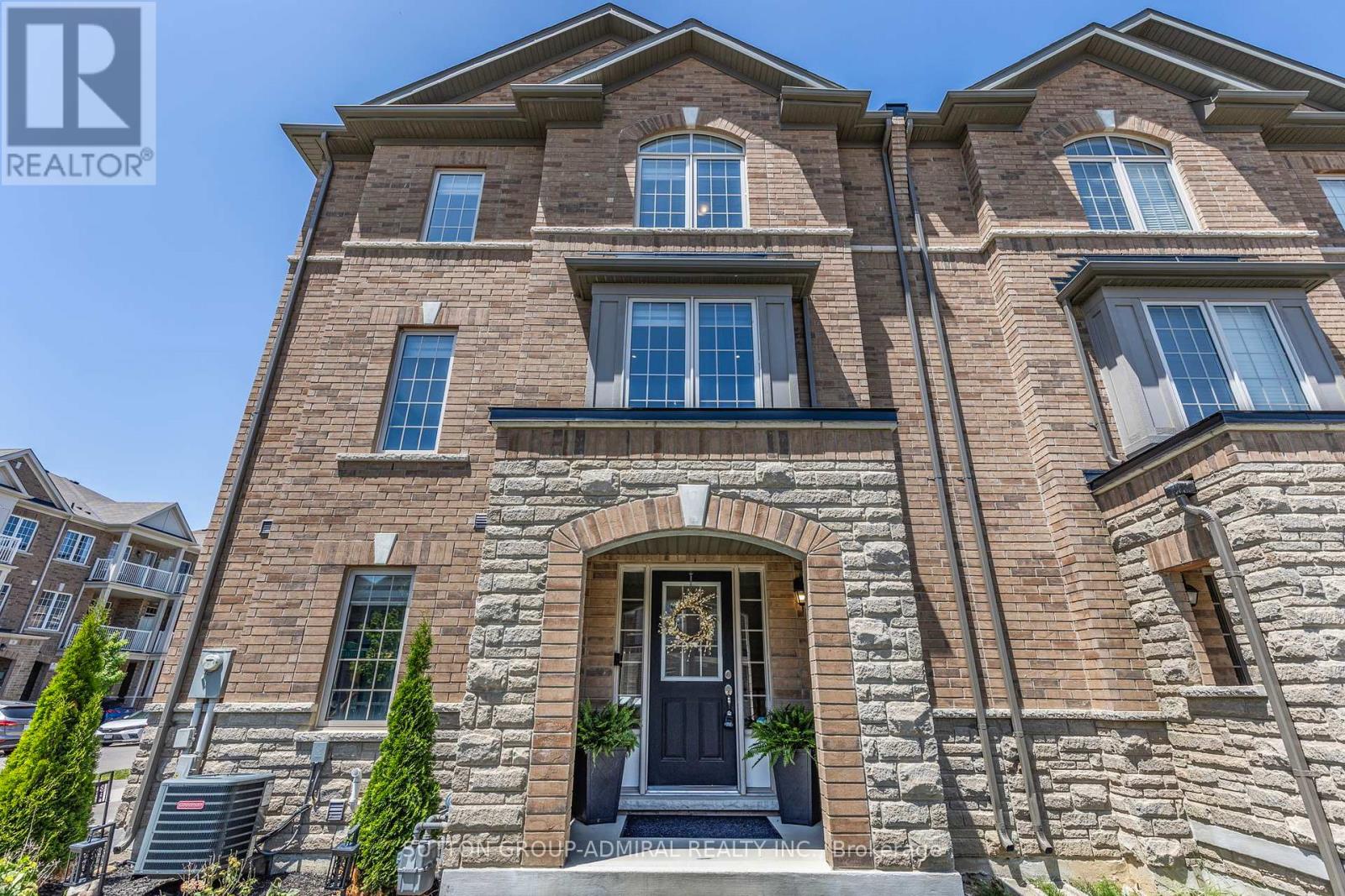 1 Haymarket Drive, Brampton, Ontario  L7A 5C4 - Photo 2 - W12408574