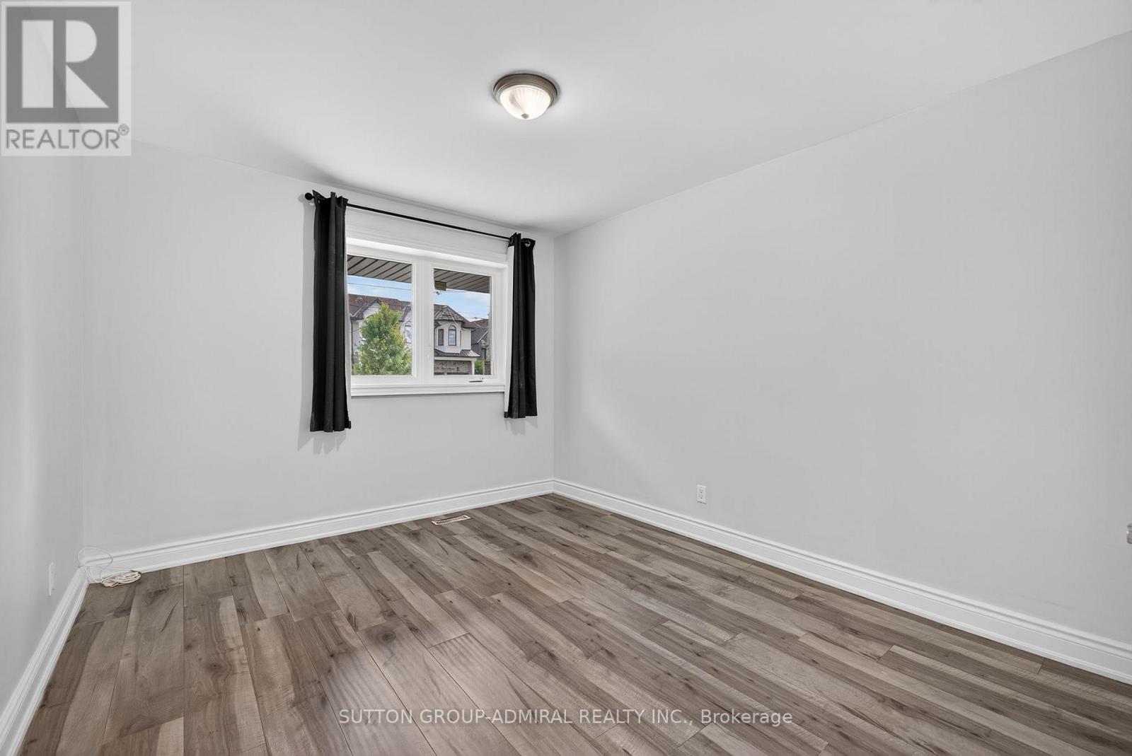 34 Knox Avenue, Toronto, Ontario  M9L 2M3 - Photo 12 - W12408587