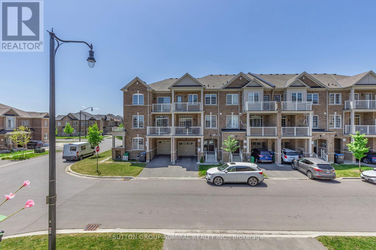 1 Haymarket Drive, Brampton, Ontario  L7A 5C4 - Photo 44 - W12408574