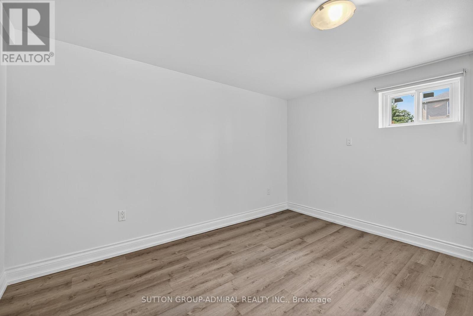 34 Knox Avenue, Toronto, Ontario  M9L 2M3 - Photo 34 - W12408587