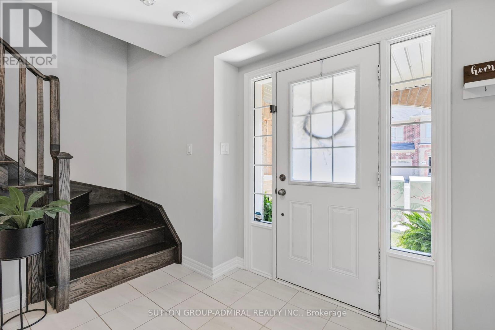 1 Haymarket Drive, Brampton, Ontario  L7A 5C4 - Photo 5 - W12408574