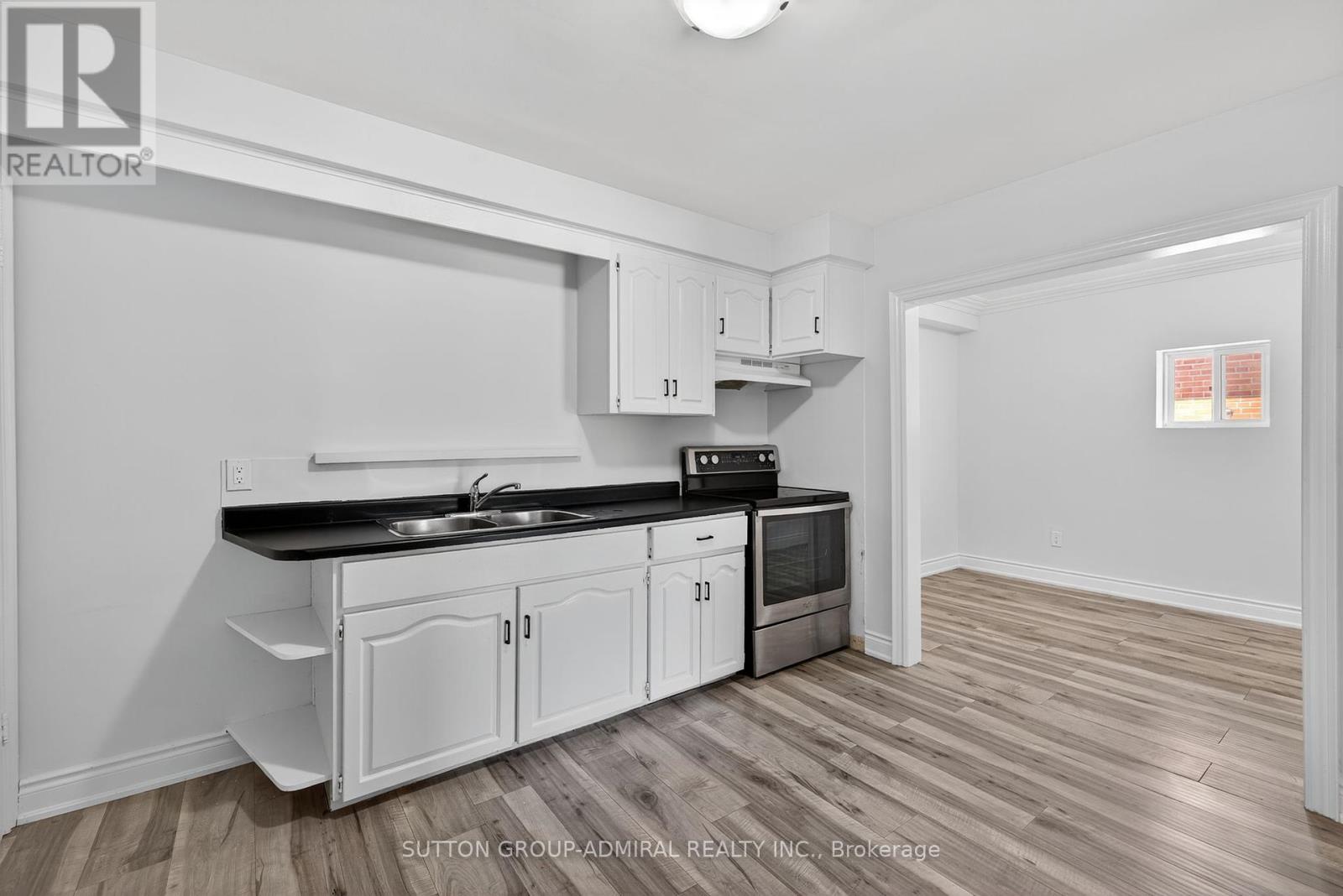 34 Knox Avenue, Toronto, Ontario  M9L 2M3 - Photo 13 - W12408587