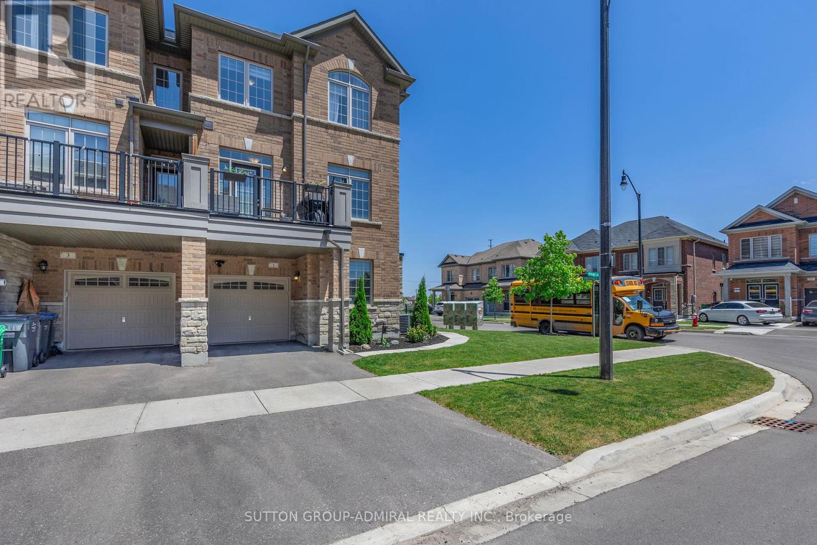 1 Haymarket Drive, Brampton, Ontario  L7A 5C4 - Photo 45 - W12408574