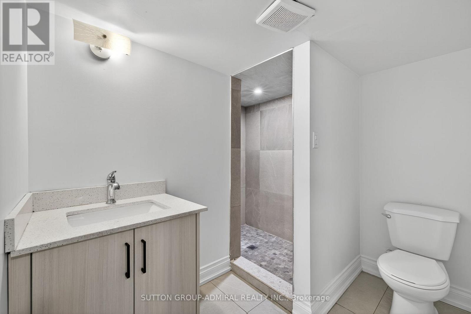 34 Knox Avenue, Toronto, Ontario  M9L 2M3 - Photo 31 - W12408587