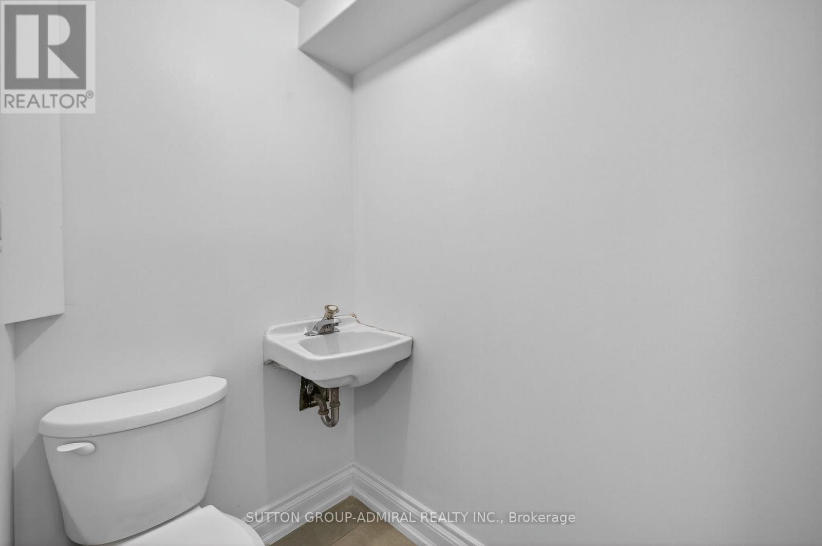 34 Knox Avenue, Toronto, Ontario  M9L 2M3 - Photo 36 - W12408587