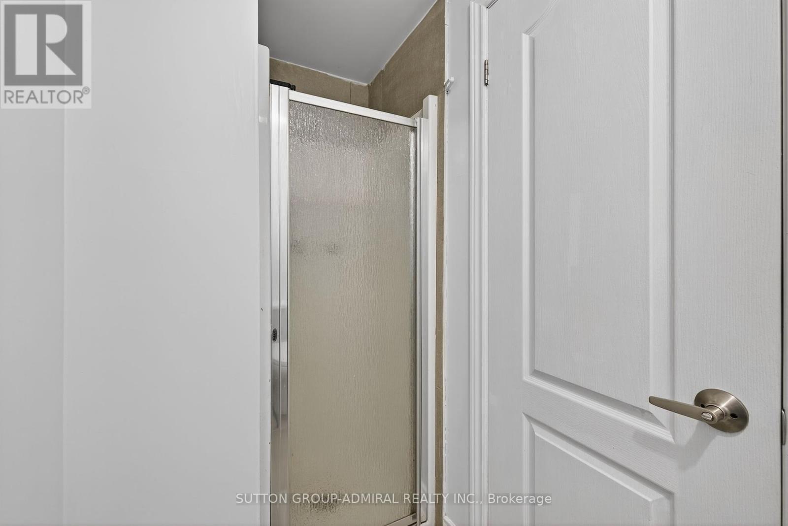 34 Knox Avenue, Toronto, Ontario  M9L 2M3 - Photo 37 - W12408587