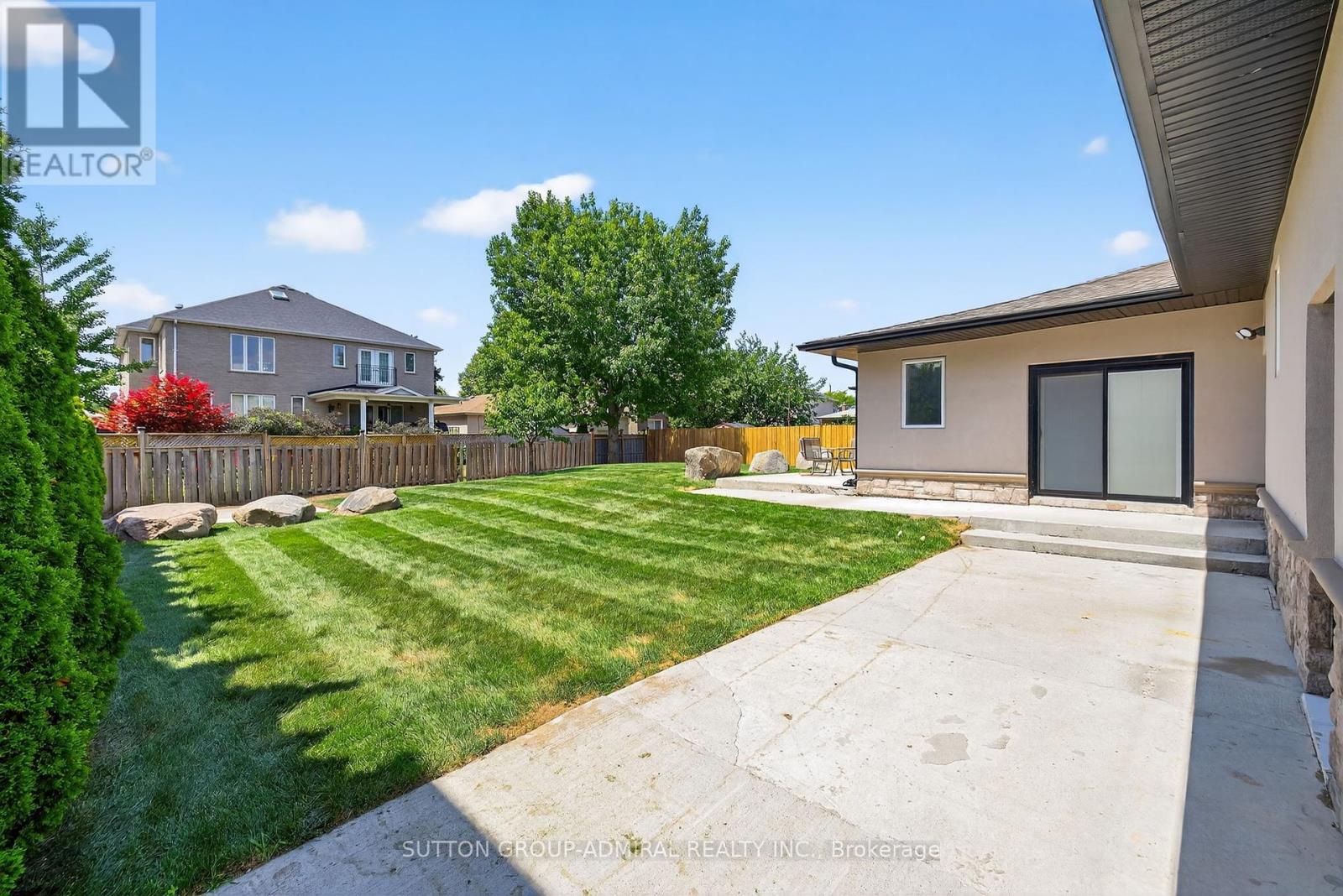 34 Knox Avenue, Toronto, Ontario  M9L 2M3 - Photo 40 - W12408587