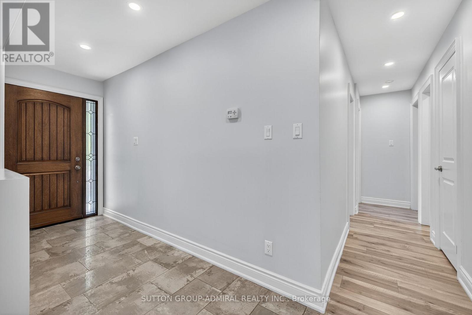 34 Knox Avenue, Toronto, Ontario  M9L 2M3 - Photo 17 - W12408587
